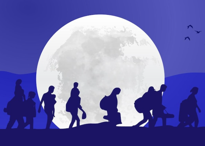 asielzoekers wandelen bij maan