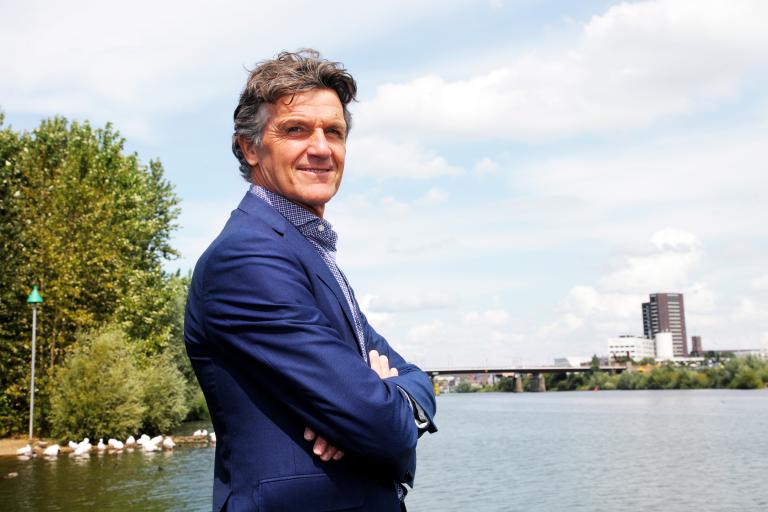 Portretfoto DPG aan de maas